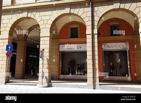 fashion shops in bologna italy